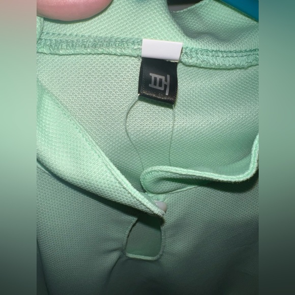 $1 GREEN DRESS ASIAN SIZE XL BUT ITS MORE OF A MED. NEW. $1 WITH ANY $10 ORDER O - Picture 6 of 9